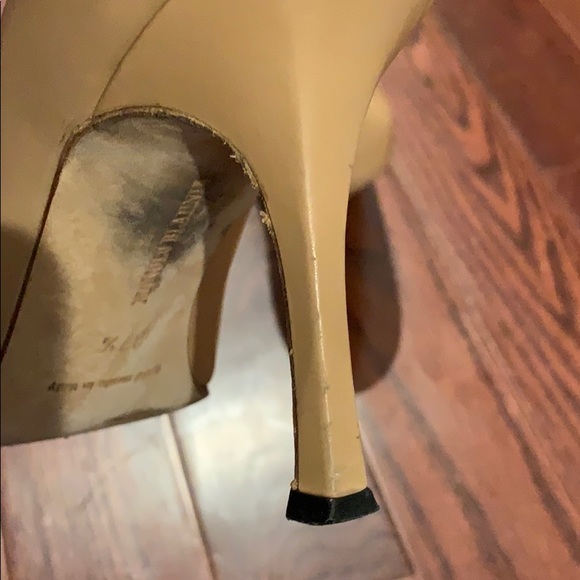 MANOLO BLAHNIK ‘Canazza’ Peep Toe Pumps - Picture 7 of 10